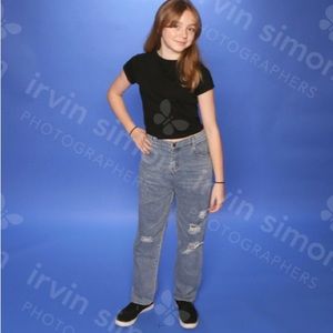 Shein  loose fit Distressed Jeans! Size (160)